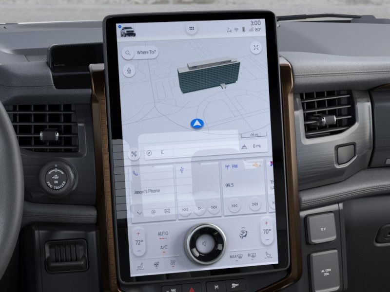 2025 Ford F-150 Lightning Lariat photo 12