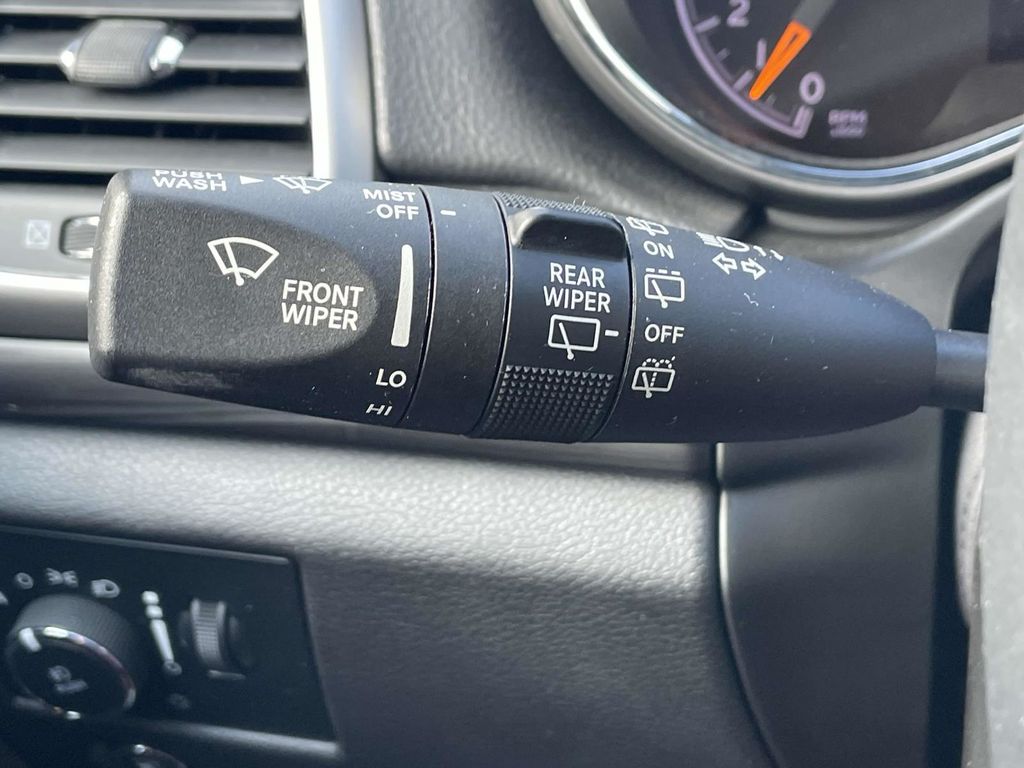 2021 Jeep Grand Cherokee Laredo X photo 27