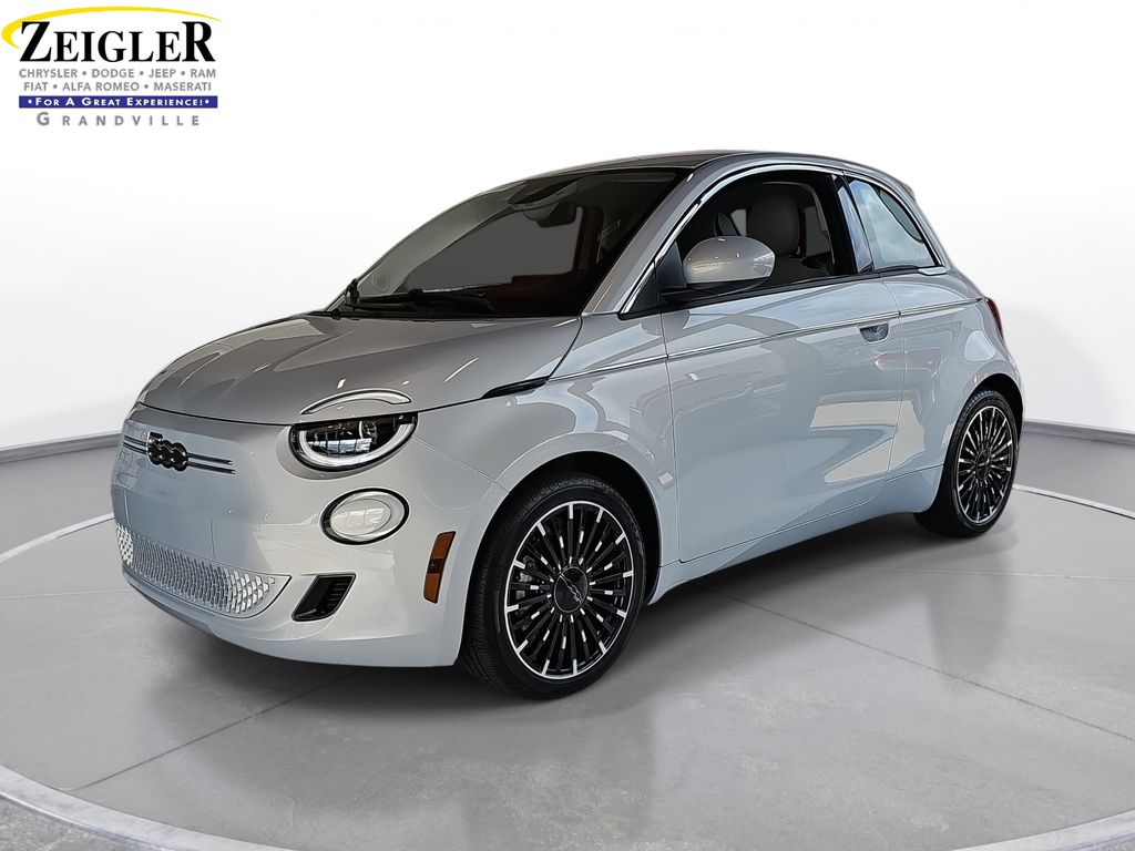 2025 FIAT 500e Base's photo