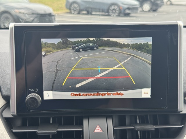 2025 Toyota RAV4 XLE photo 22