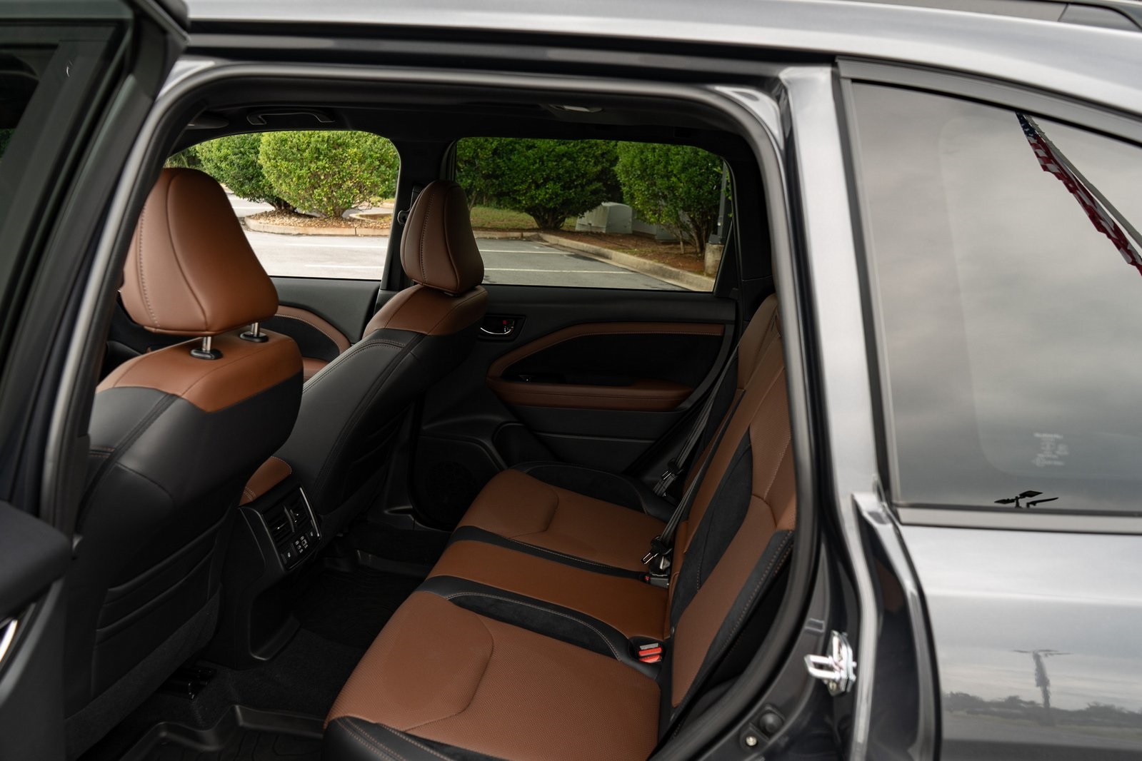 2025 Subaru Forester Touring photo 16