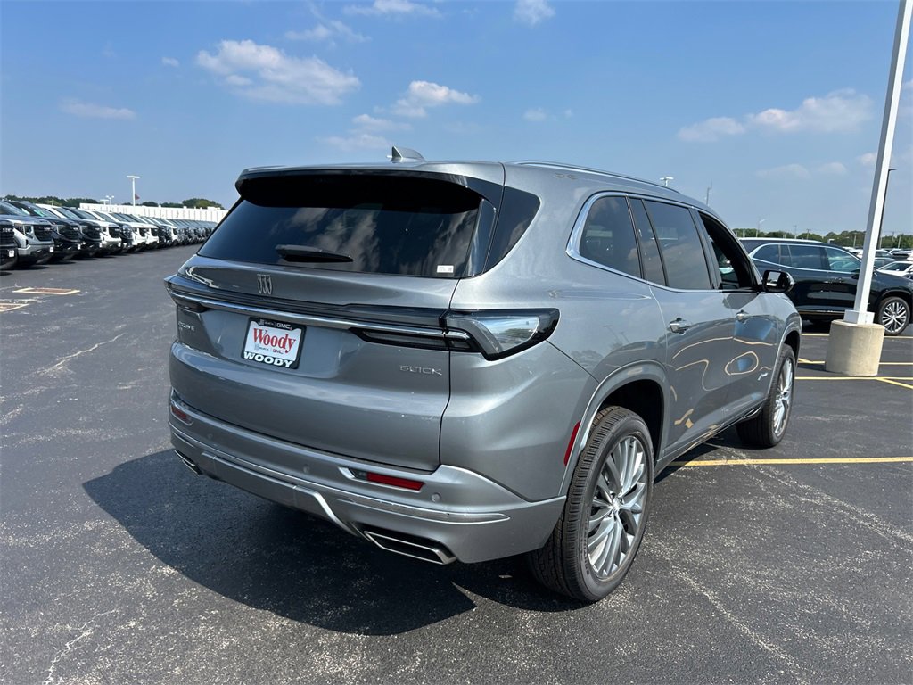 2026 Buick Enclave Avenir photo 8