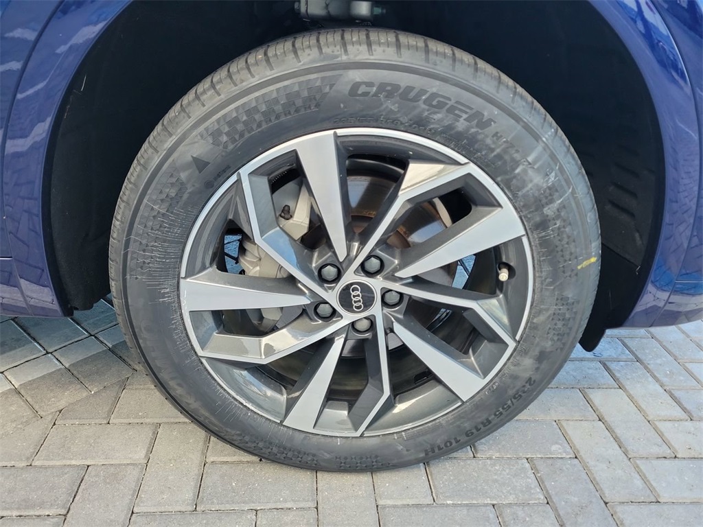 2023 Audi Q5 45 S line Premium photo 13