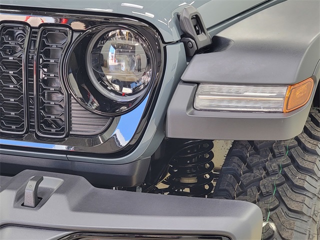 2025 Jeep Wrangler Willys photo 10