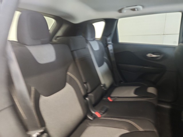 2014 Jeep Cherokee Latitude photo 13