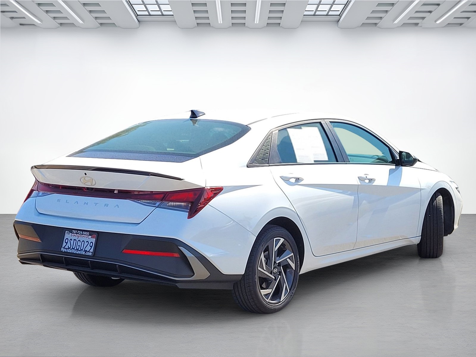 2025 Hyundai Elantra SEL Sport photo 4