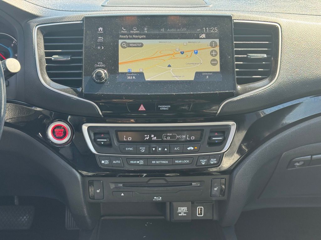 2019 Honda Pilot Touring photo 14