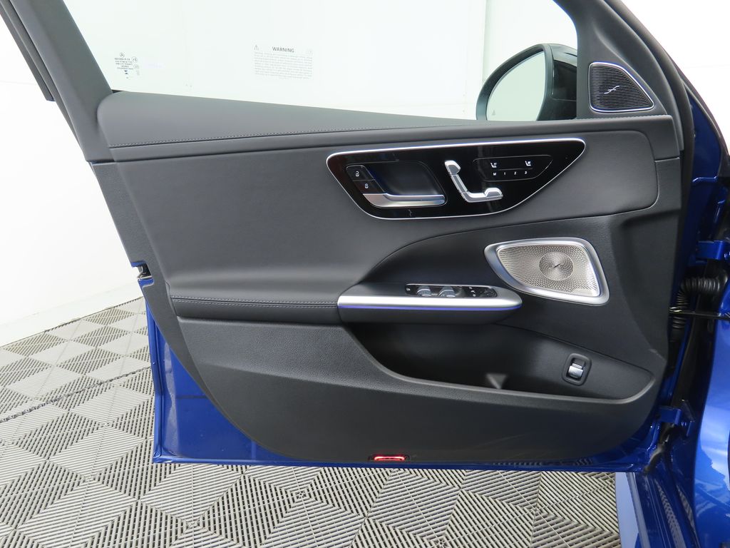 2025 Mercedes Benz C 300 photo 26