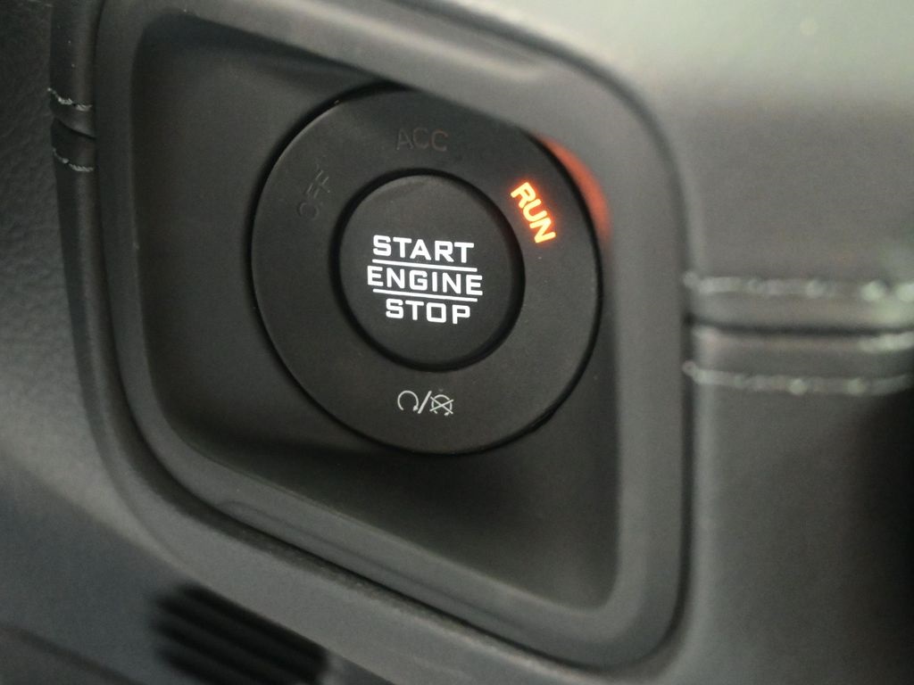 2025 Jeep Wrangler Rubicon photo 2