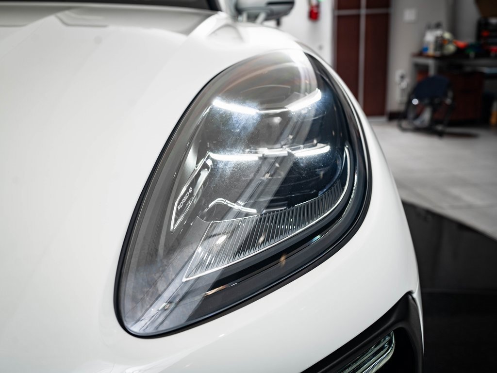 2024 Porsche Macan T photo 14