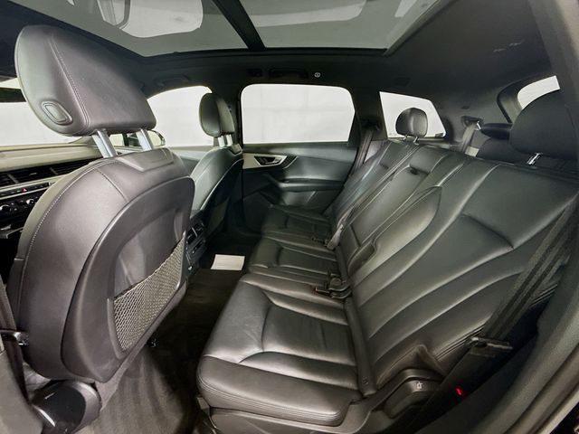 2019 Audi Q7 45 Premium photo 20