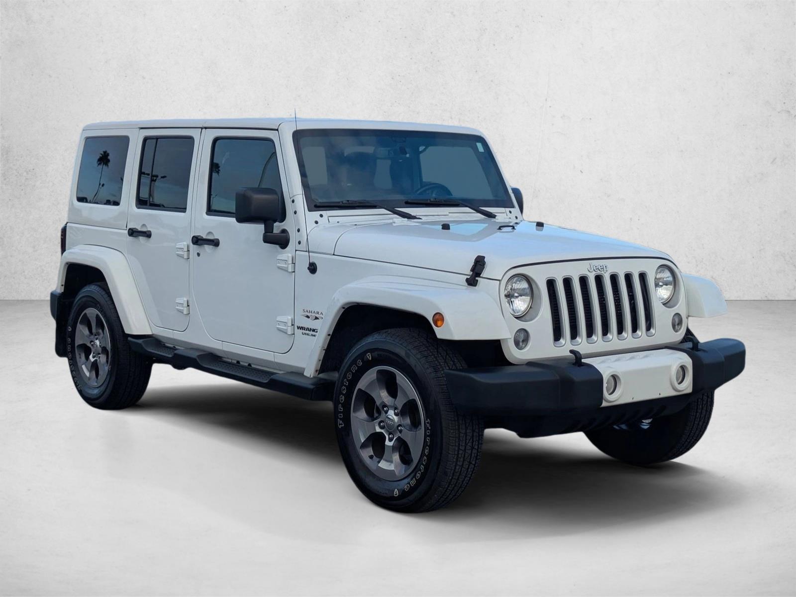 2016 Jeep Wrangler Unlimited Sahara photo 3