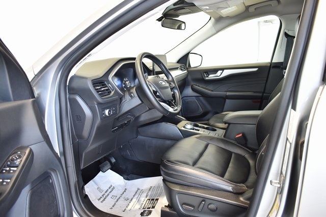 2022 Ford Escape Hybrid SEL photo 17
