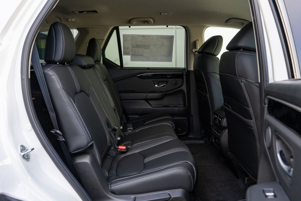 2025 Honda Pilot EX-L photo 13