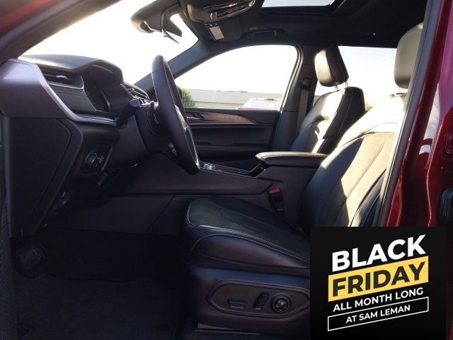 2025 Jeep Grand Cherokee Altitude X photo 2