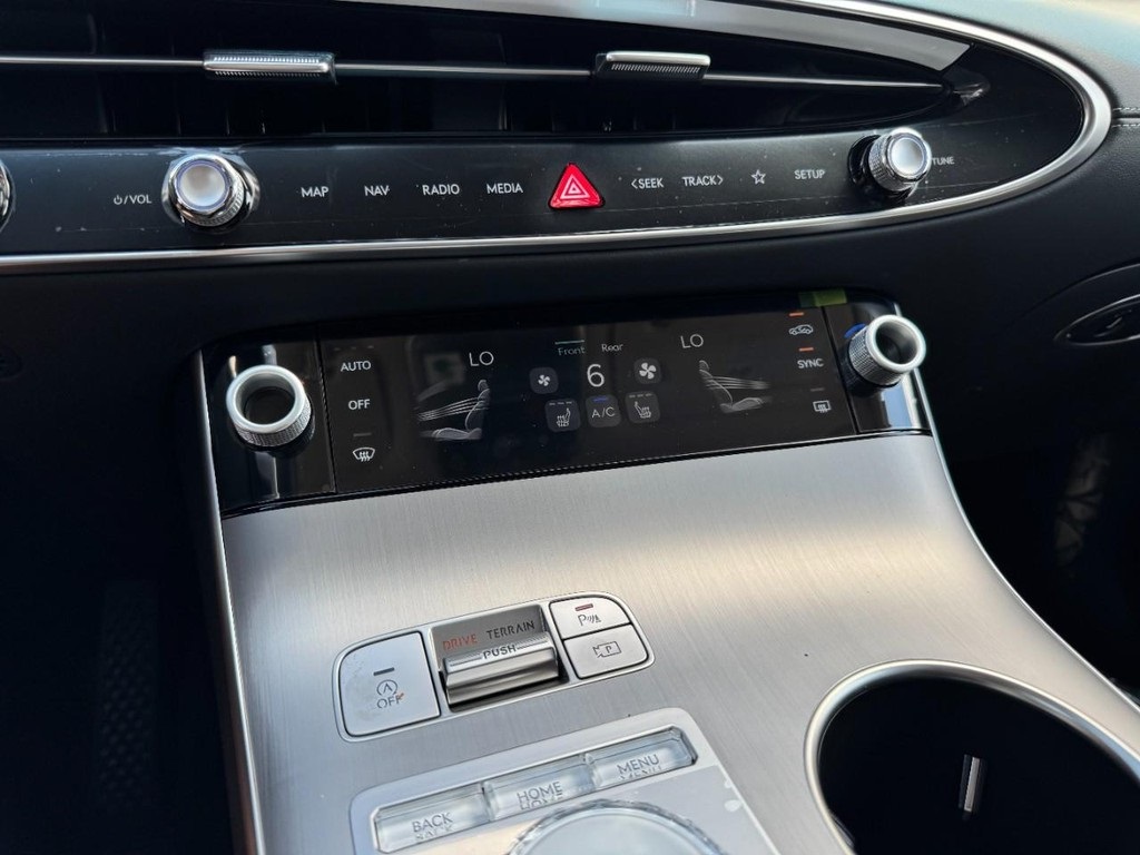 2026 Genesis GV70 2.5T Select photo 14