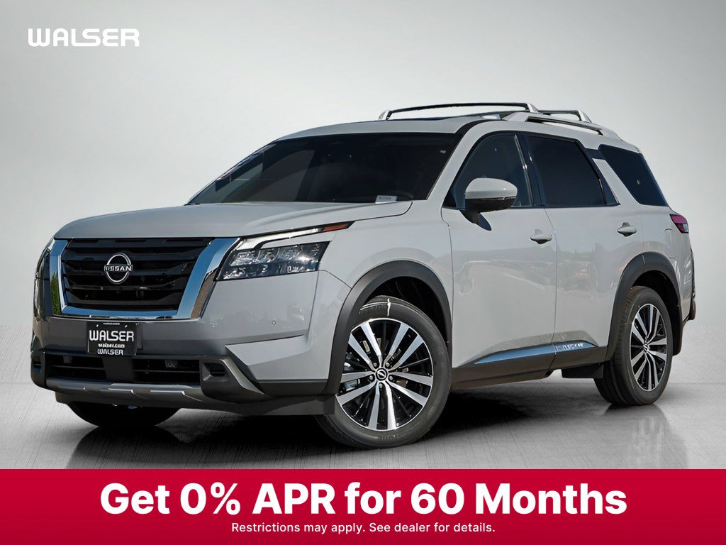 2025 Nissan Pathfinder Platinum's photo