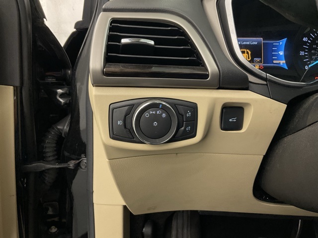 2016 Ford Fusion SE photo 13