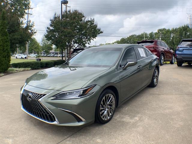 2024 Lexus ES Hybrid 300h Ultra Luxury