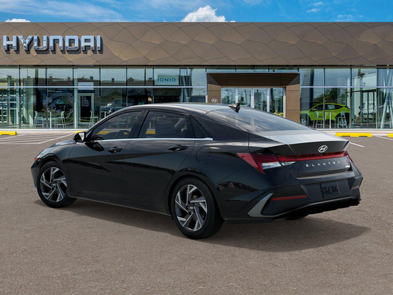 2025 Hyundai Elantra Limited photo 4