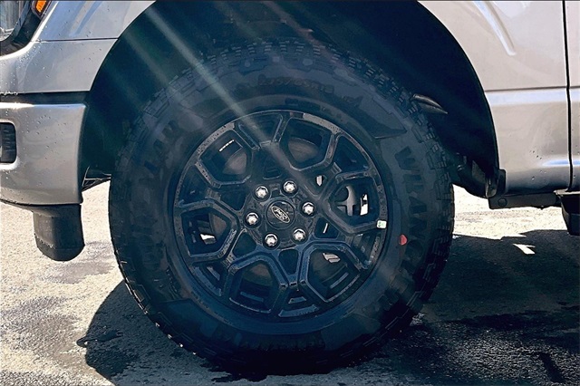 2025 Ford F-150 XLT photo 12