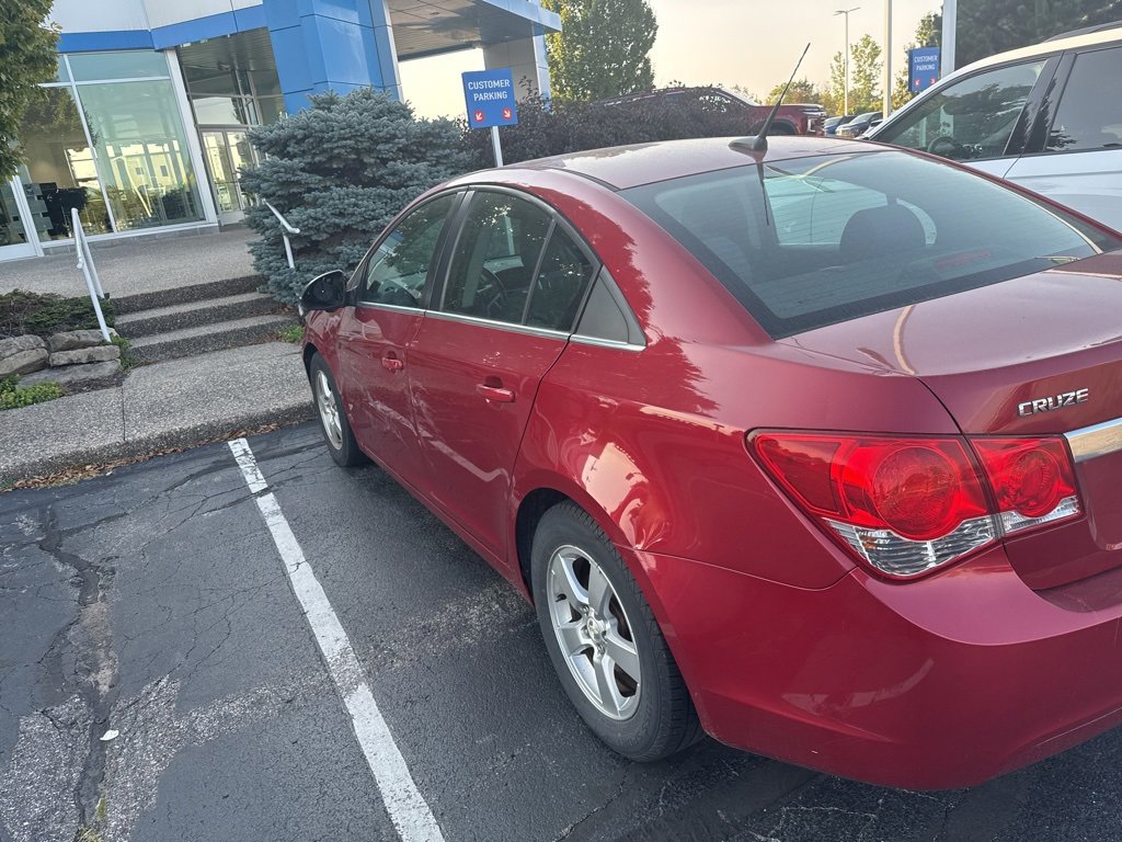 2014 Chevrolet Cruze photo 3