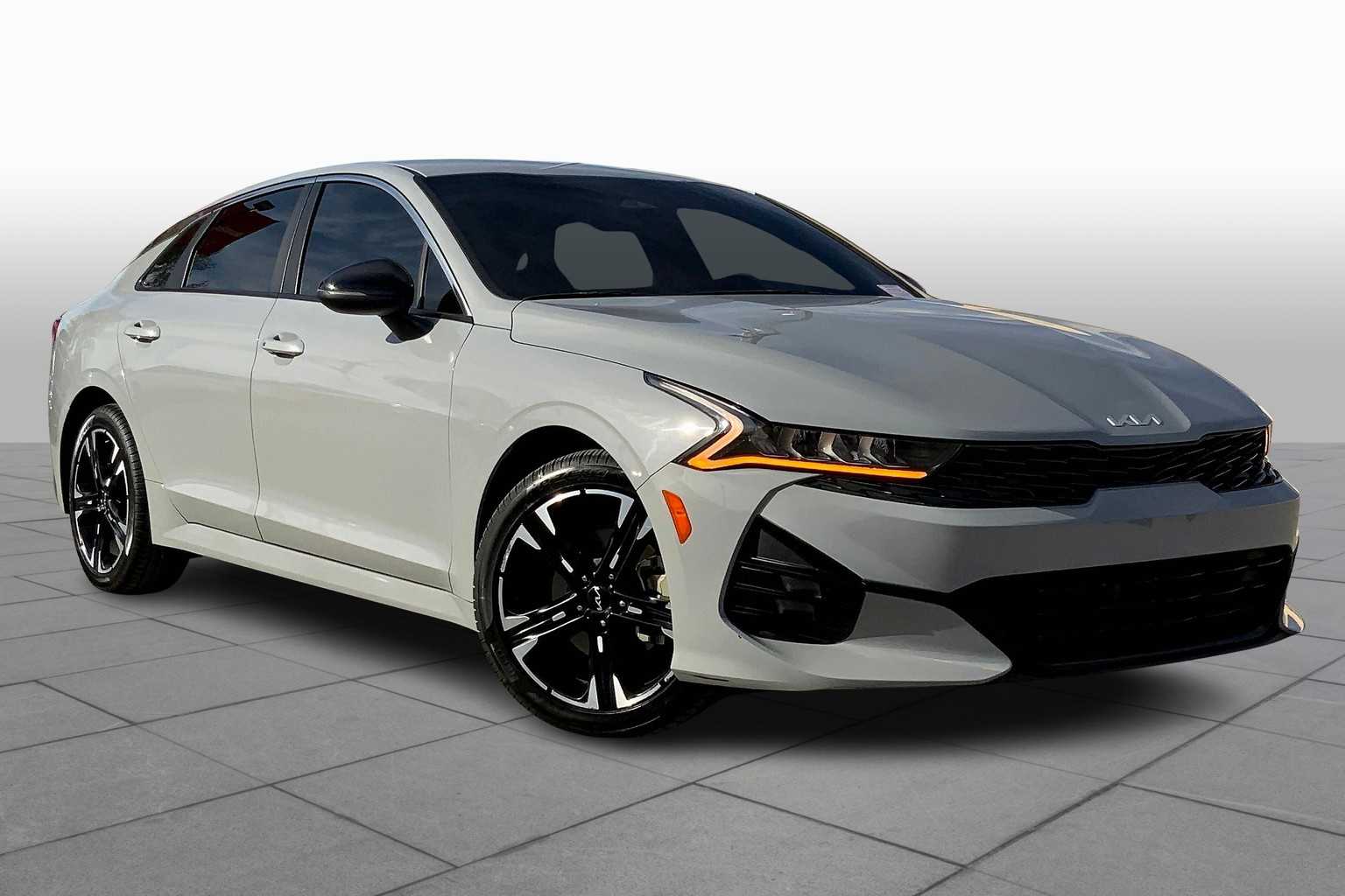 2024 Kia K5 GT-Line photo 2
