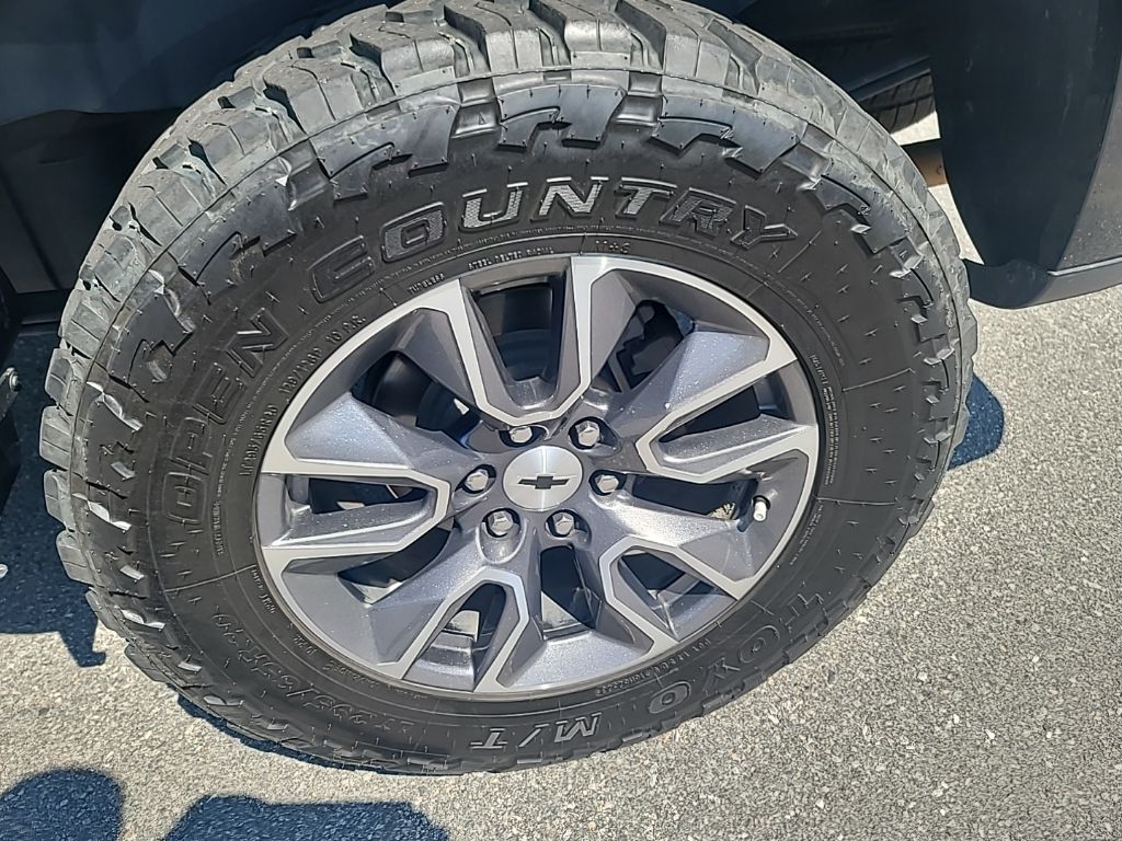 2020 Chevrolet Silverado 1500 RST photo 9