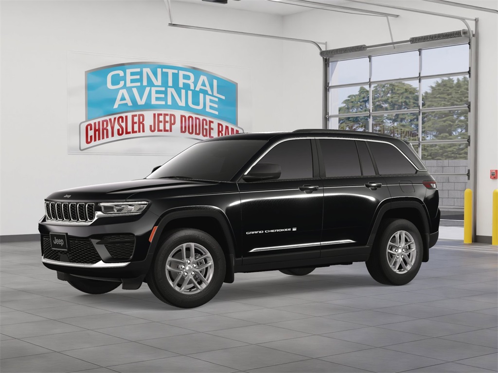 2025 Jeep Grand Cherokee Laredo X photo 2