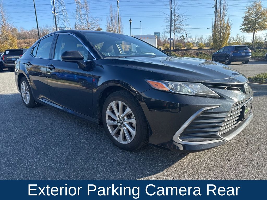 2021 Toyota Camry LE photo 2