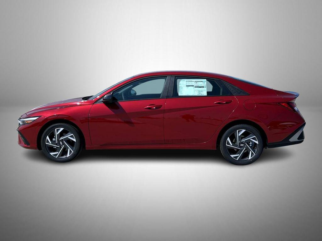 2025 Hyundai Elantra SEL Sport photo 8