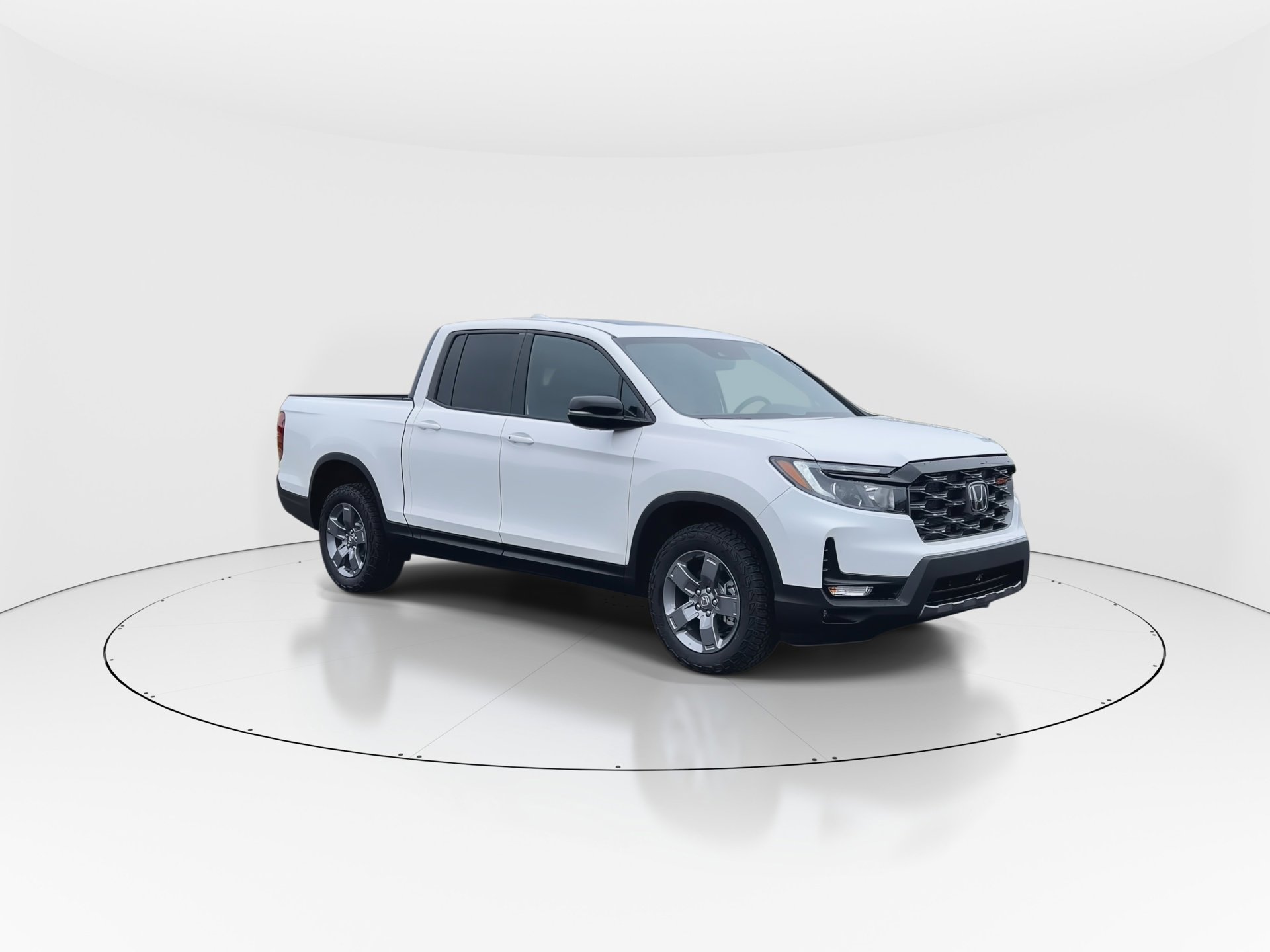 2025 Honda Ridgeline TrailSport photo 2
