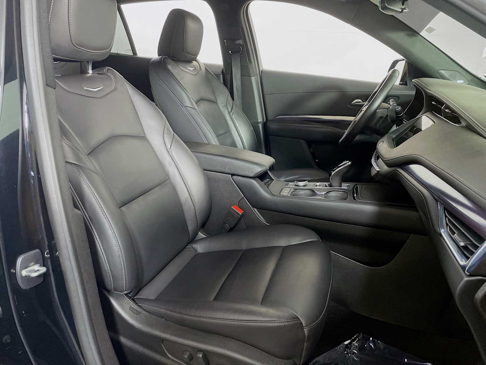 2023 Cadillac XT4 Luxury photo 21