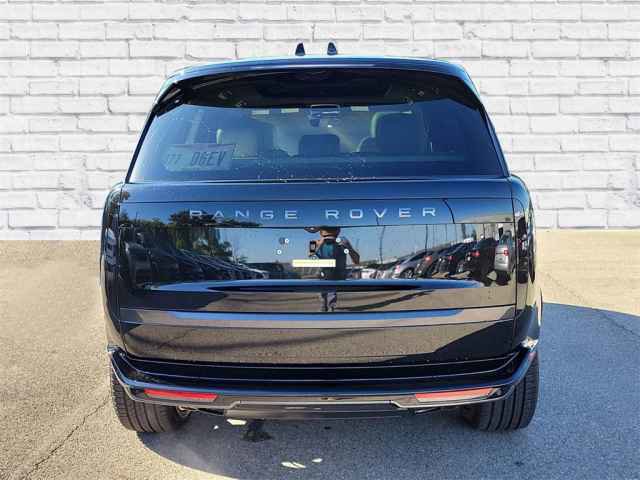 2025 Land Rover Range Rover SE photo 4