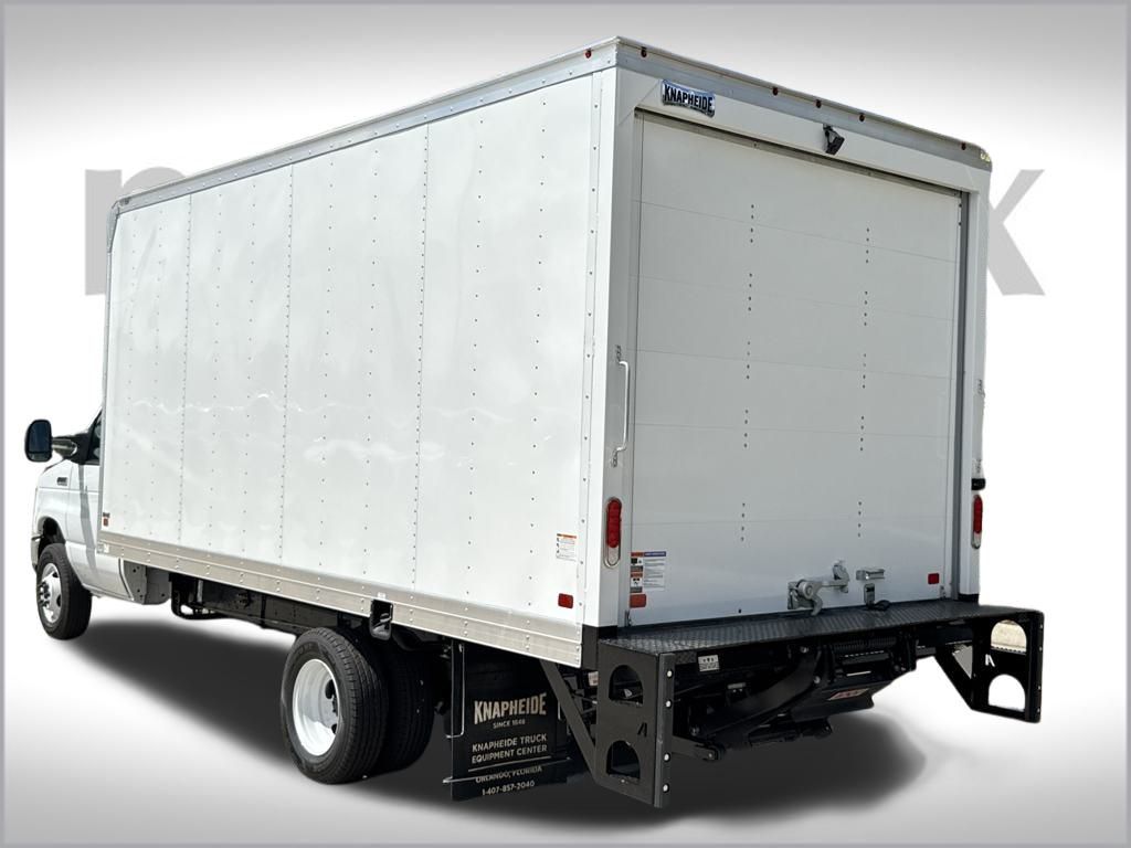 2026 Ford E-450 photo 3