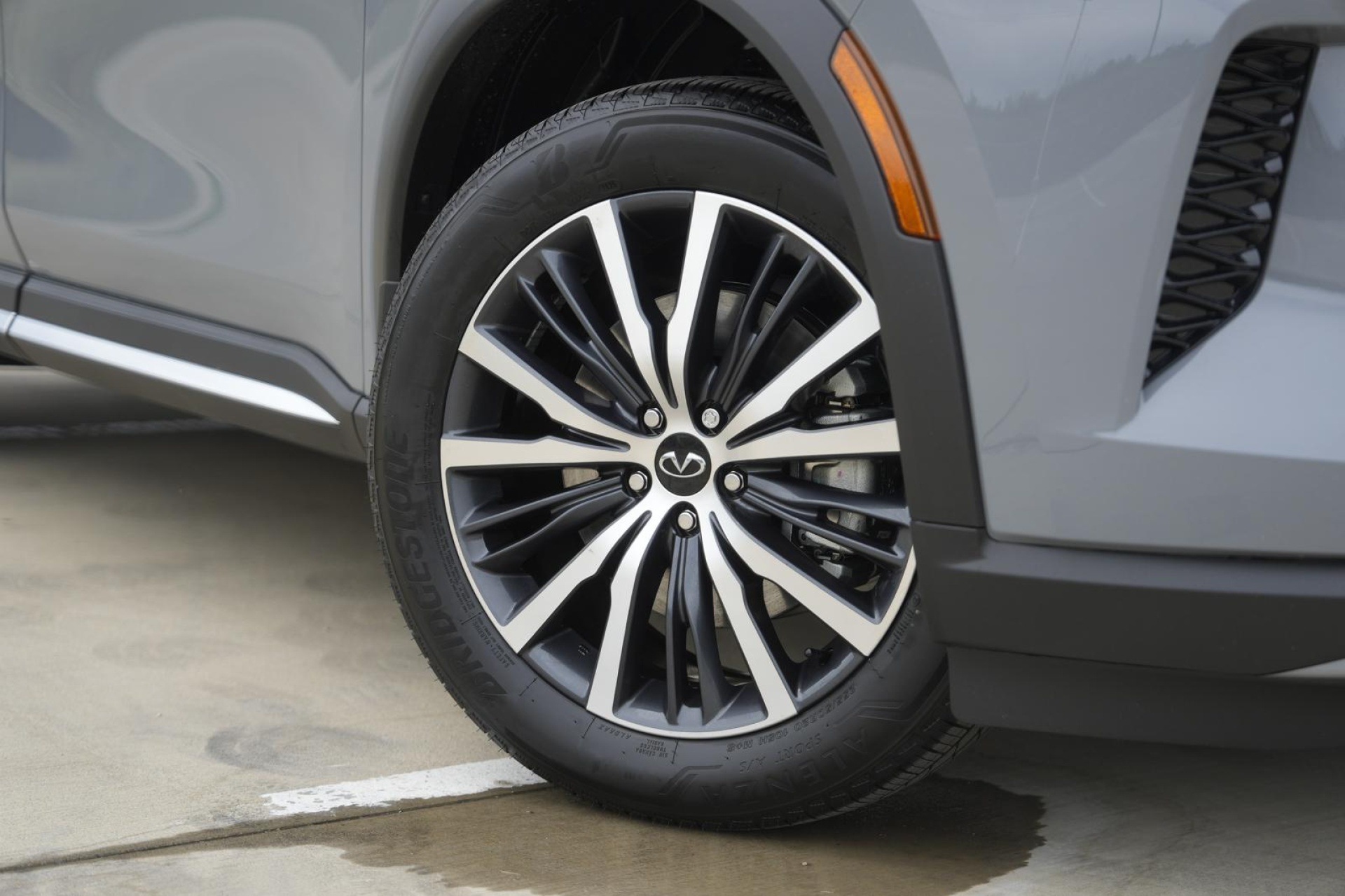 2025 Infiniti QX60 Autograph AWD photo 2