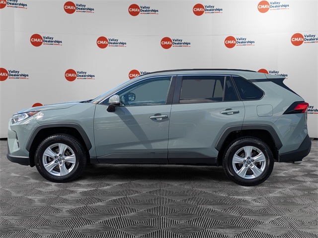 2021 Toyota RAV4 XLE photo 7