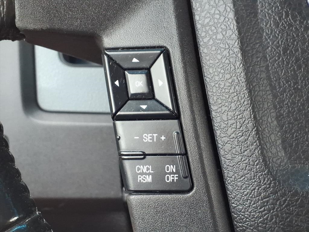 2012 Ford F-150 XLT photo 17