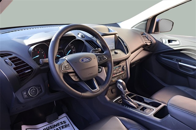 2019 Ford Escape SEL photo 3