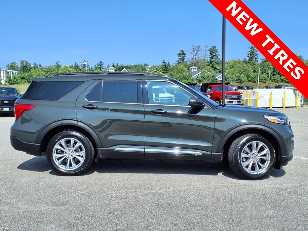 2023 Ford Explorer XLT photo 2