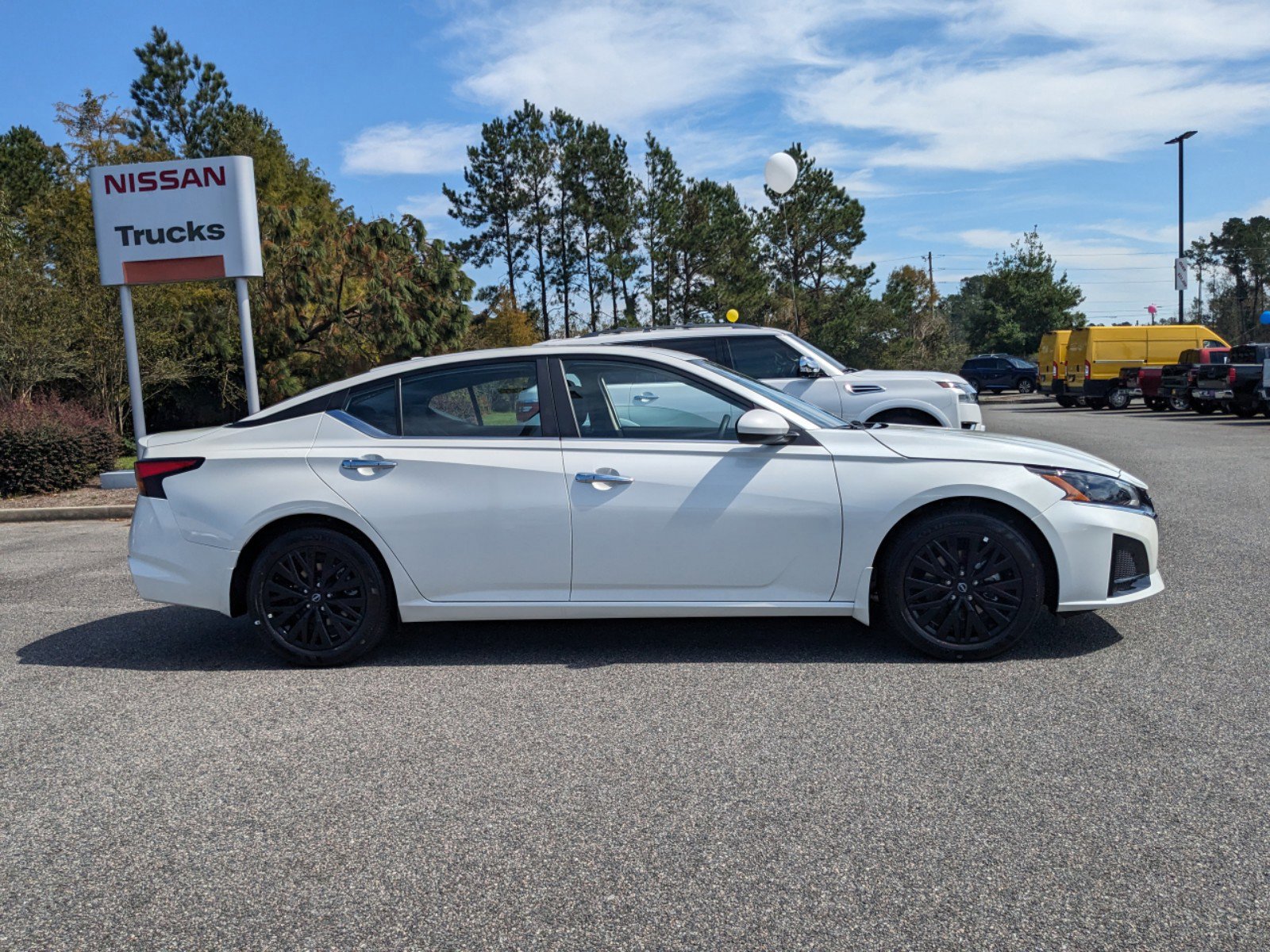 2025 Nissan Altima SV Special Edition photo 2