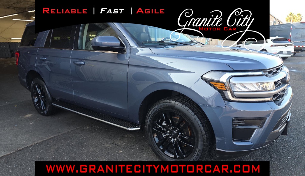 2022 Ford Expedition XLT's photo