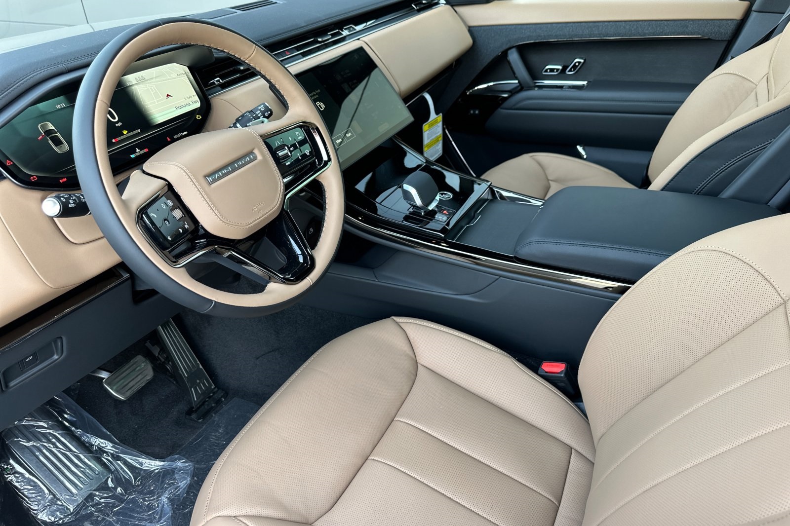 2025 Land Rover Range Rover Sport SE photo 9