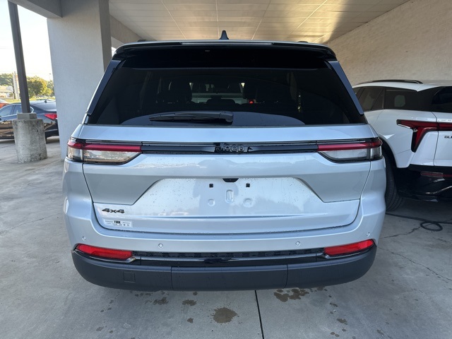 2025 Jeep Grand Cherokee Altitude X photo 3