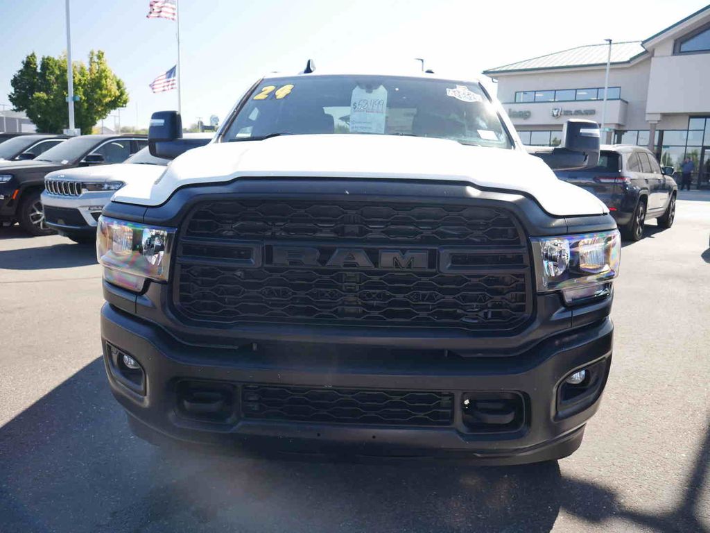 2024 Ram 3500 Tradesman photo 2