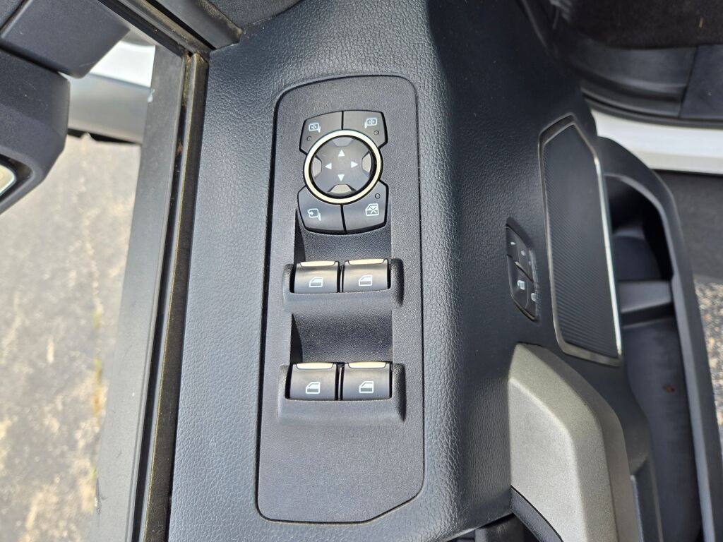 2020 Ford F-150 Raptor photo 23