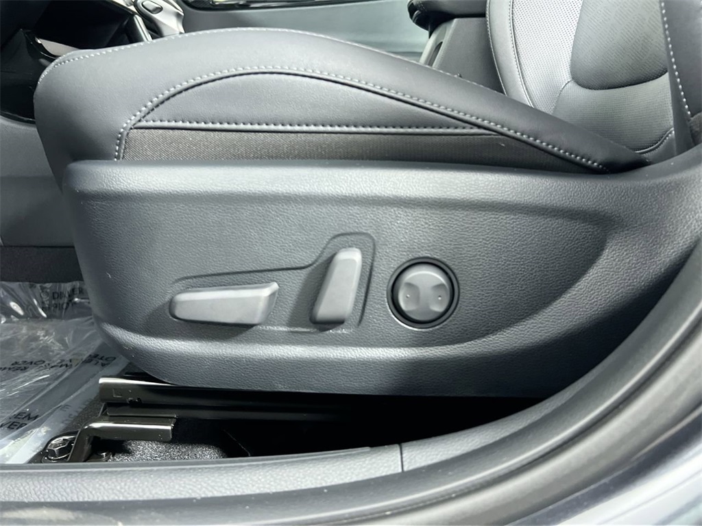 2026 Kia Seltos EX photo 12