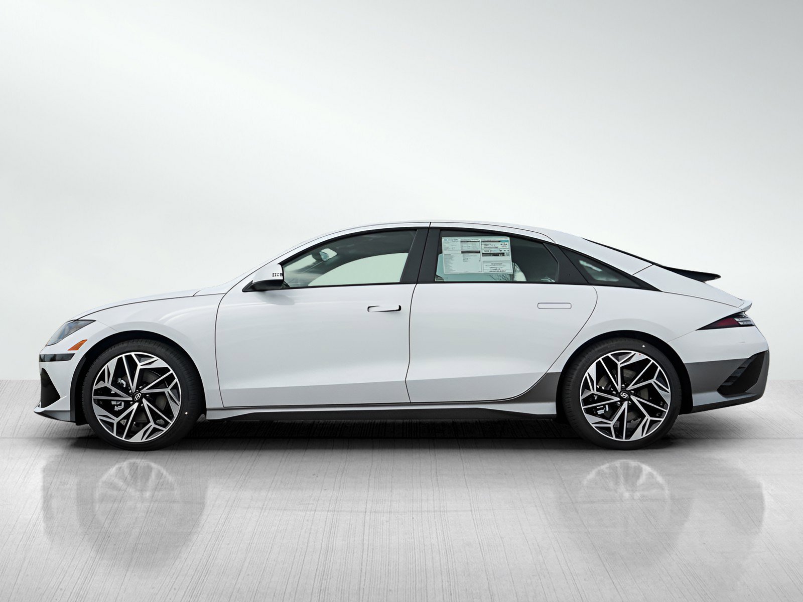 2025 Hyundai Ioniq 6 SEL photo 3