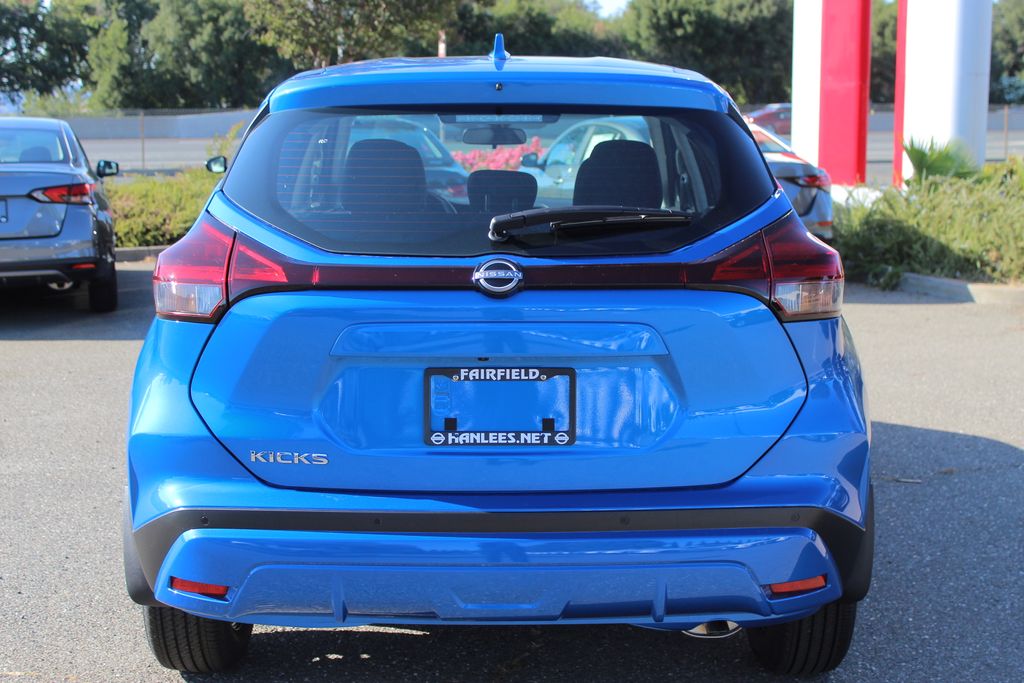 2025 Nissan Kicks Play S photo 7