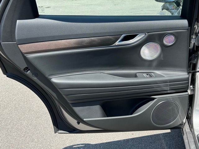 2024 Genesis Electrified G80 photo 16